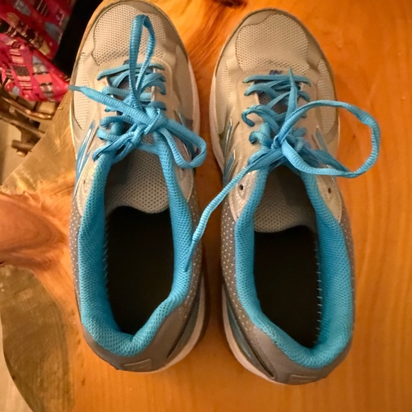 New Balance Gray and Blue Women's Sneakers - Picture 4 of 5